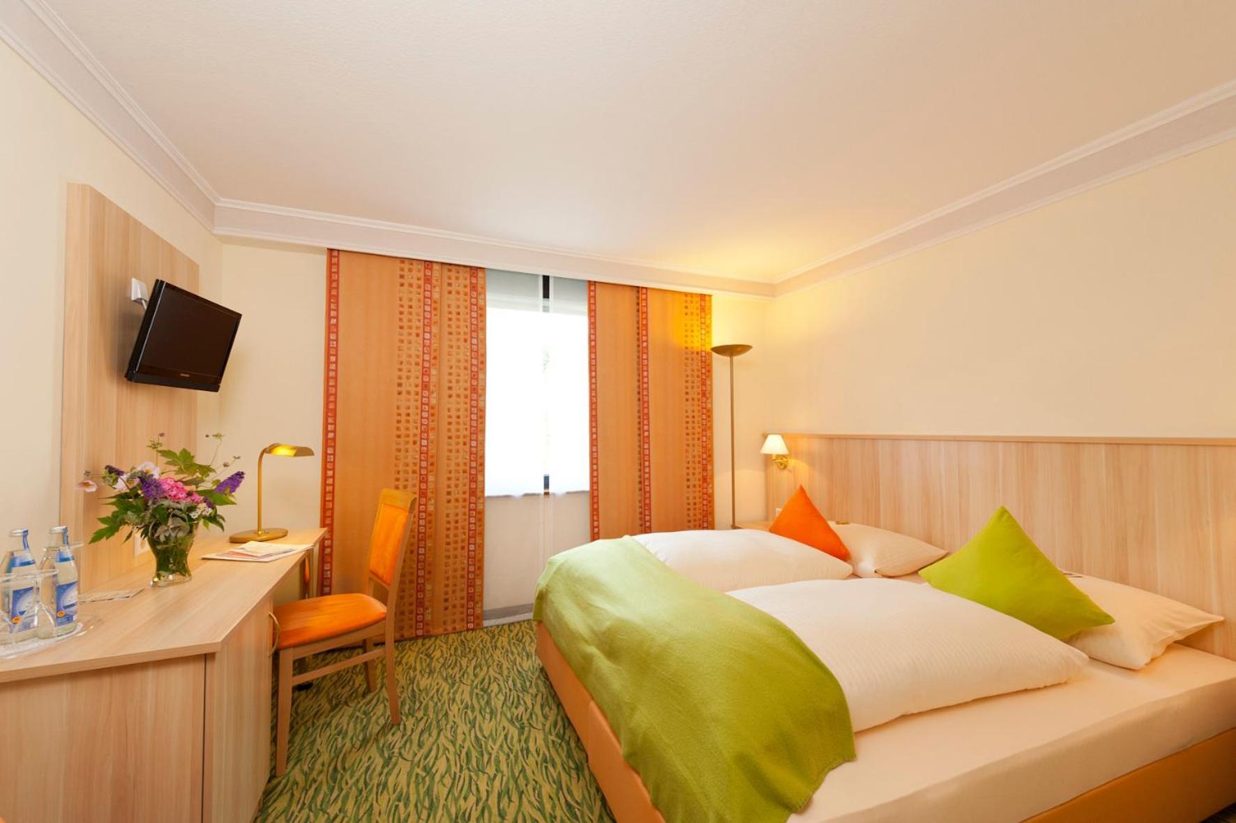 Akzent Hotel Restaurant Hirsch Heidenheim an der Brenz Esterno foto